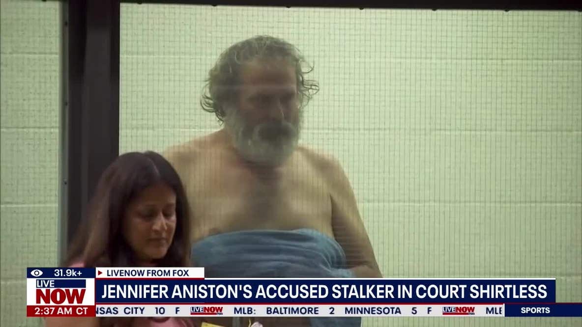 Jennifer Aniston's accused stalker in court shirtless